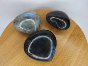 Pierre taillée Cœur Labradorite A