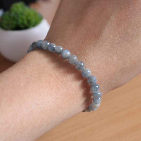 Bracelet Cyanite Bleue – Perles 6mm AB