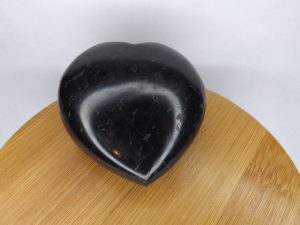 Pierre taillée Coeur Tourmaline Noire – A