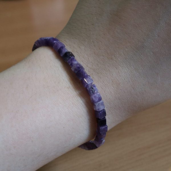 Bracelet Jade Lilas – Perles carrées 4mm