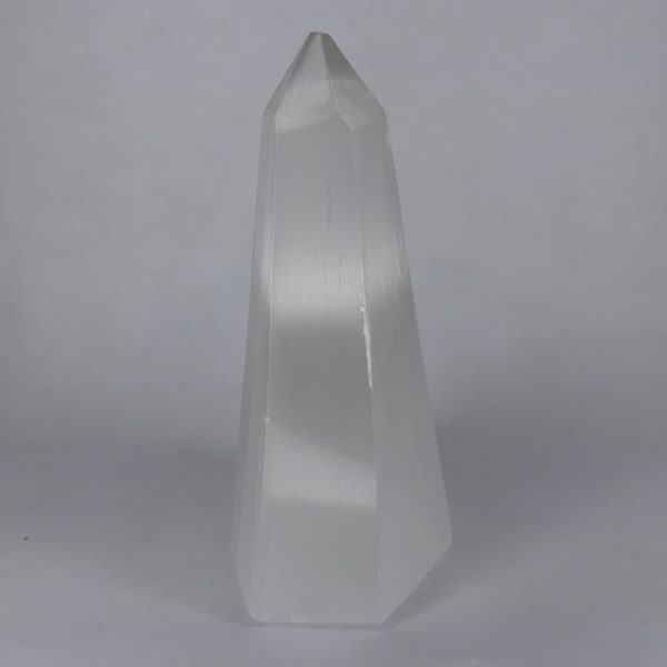 Pointe en Sélénite (Obélisque) – Taille 10cm – A+