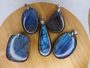 Pendentif Labradorite Bleue – Cabochons – AA