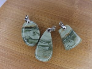 Pendentif Serpentine – Cabochons – AA