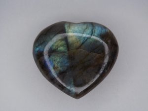 Pierre taillée Cœur Labradorite A+ 50-60mm