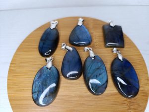 Pendentif Labradorite Bleue – Cabochons – AA