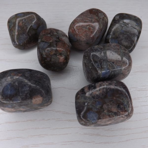 Pierre Cubique Bleu Libérite – Taille 2-4cm