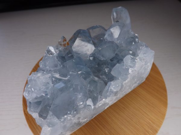 pierre brute celestine bleue qualité a madagascar
