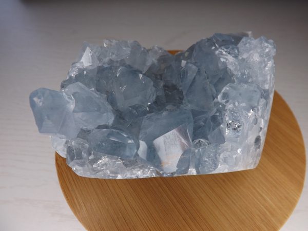 pierre brute celestine bleue qualité a madagascar