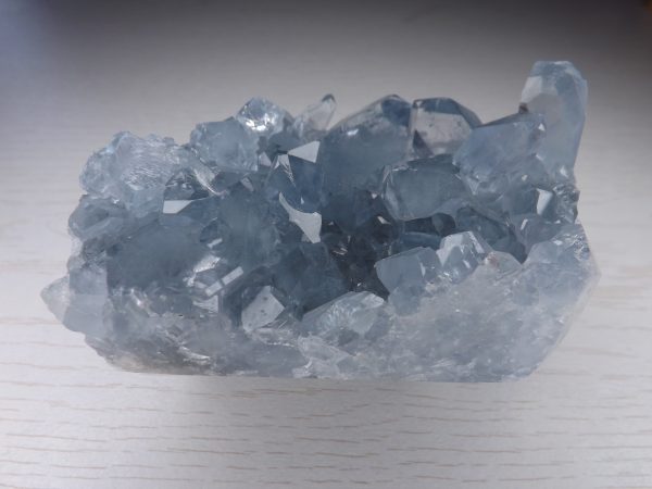 pierre brute celestine bleue qualité a madagascar