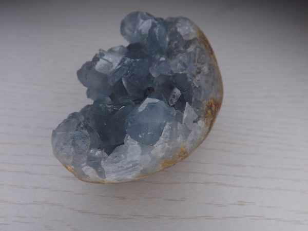 pierre brute celestine bleue qualité a madagascar