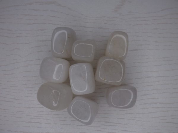 pierre cubique jade blanc brésil qualité A
