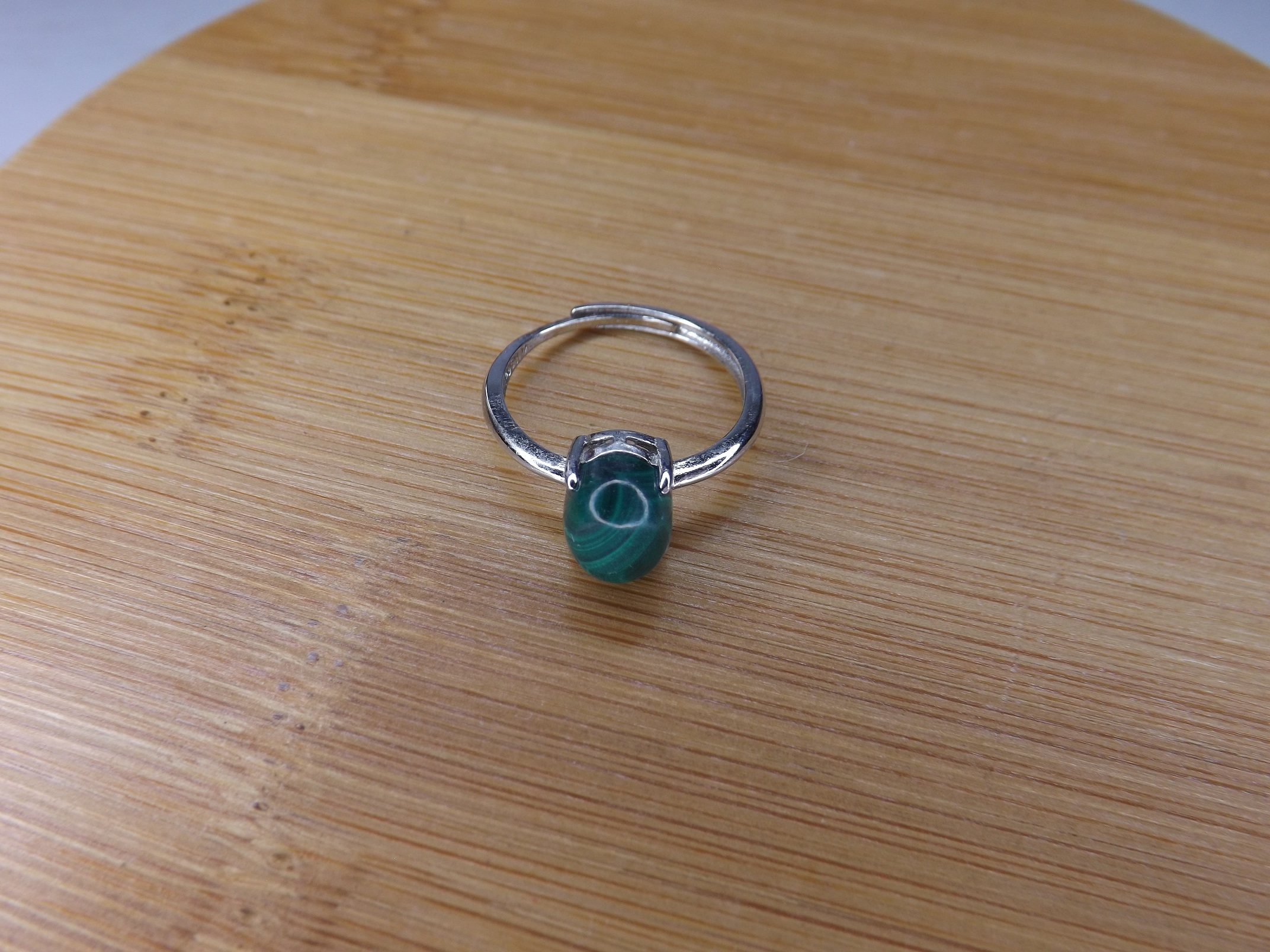 bague ovale en malachite métal argenté