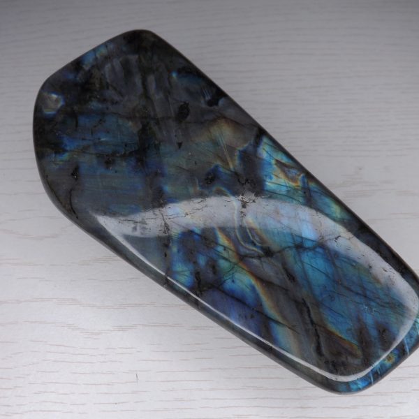 Pierre taillée Labradorite Bleue – Forme libre 600g