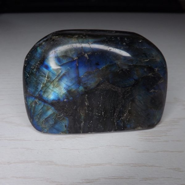 Pierre taillée Labradorite Bleue – Forme libre 228g