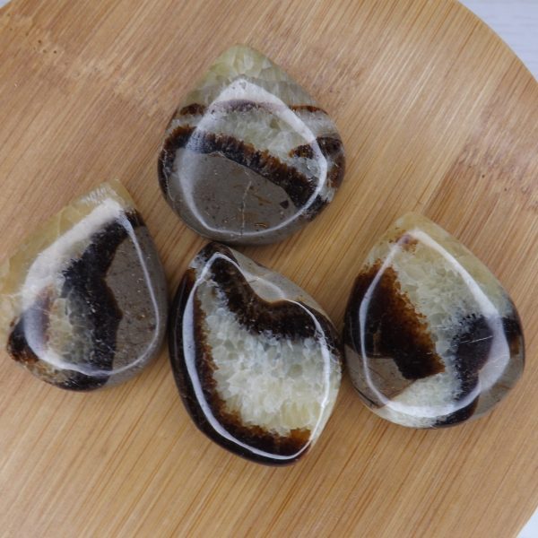 Pierre taillée Septaria – Goutte – A