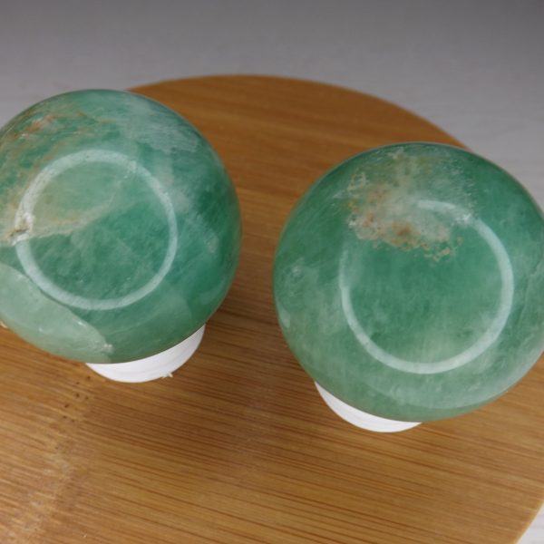 Pierre taillée Sphère Fluorine verte – AA