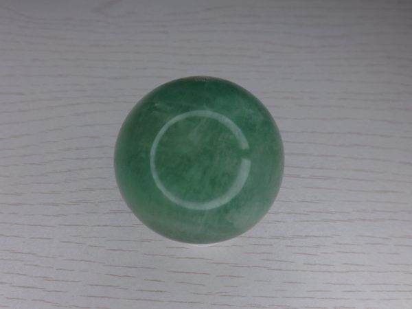 sphère en fluorine verte 4cm Madagascar