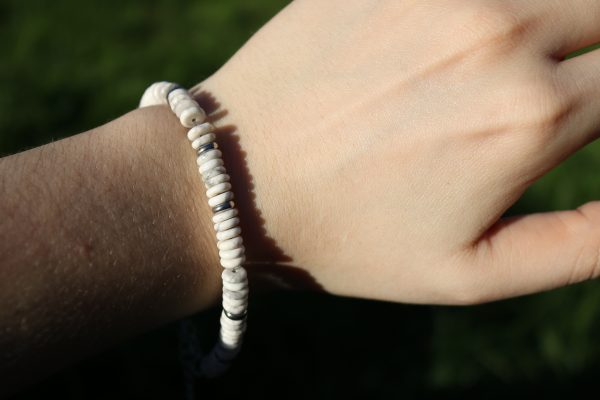 bracelet howlite disque heishi pierre naturelle et métal argenté