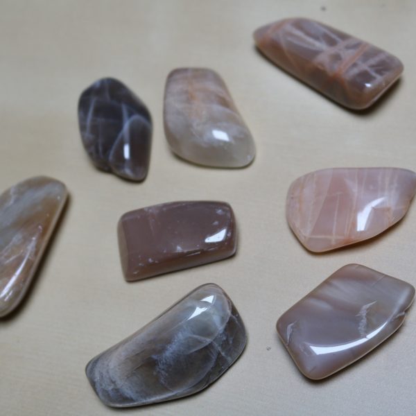 Pierre roulée en Pierre de lune Taille 3-4cm – A