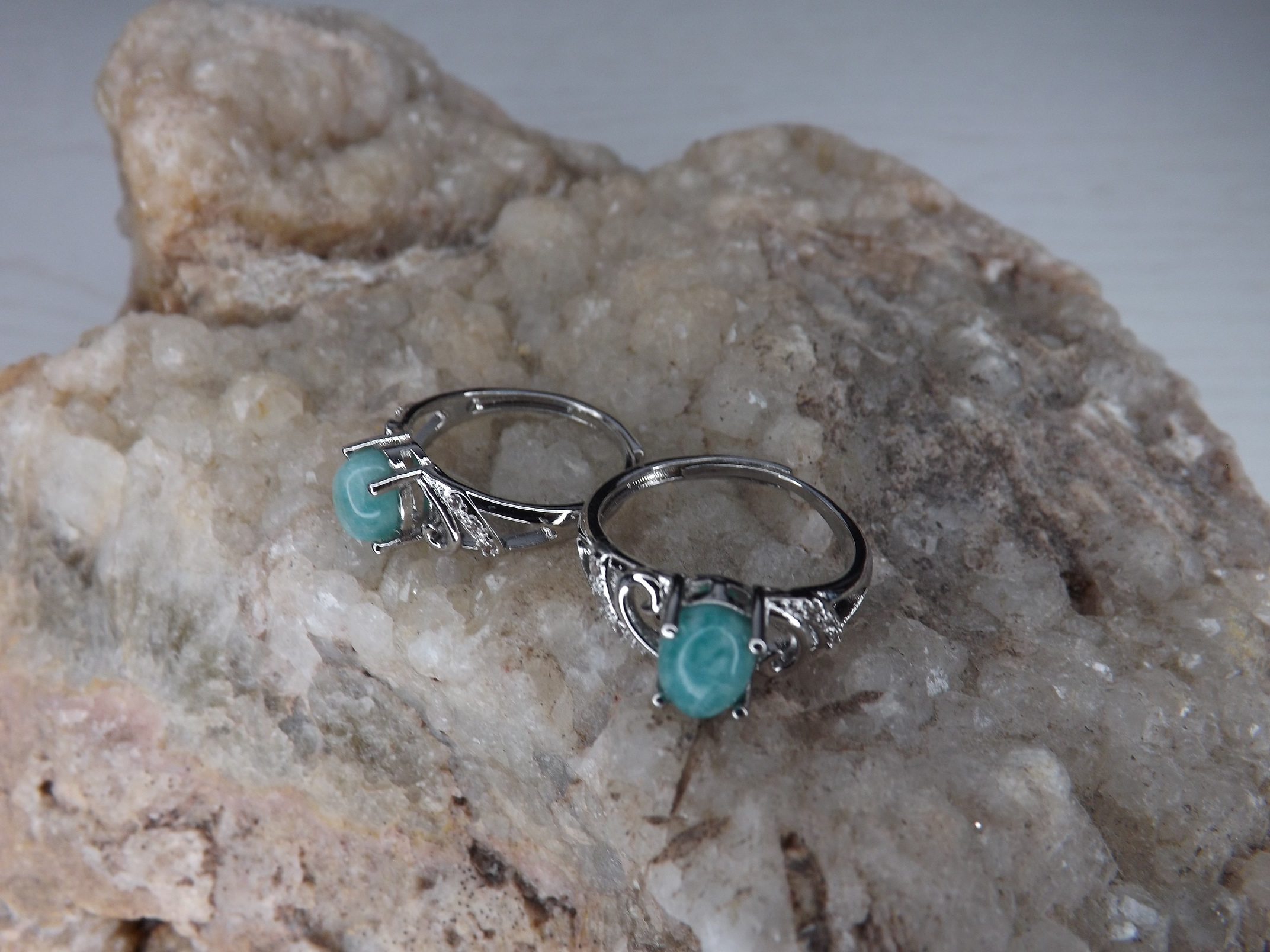 bague amazonite ovale avec métal argenté réglable