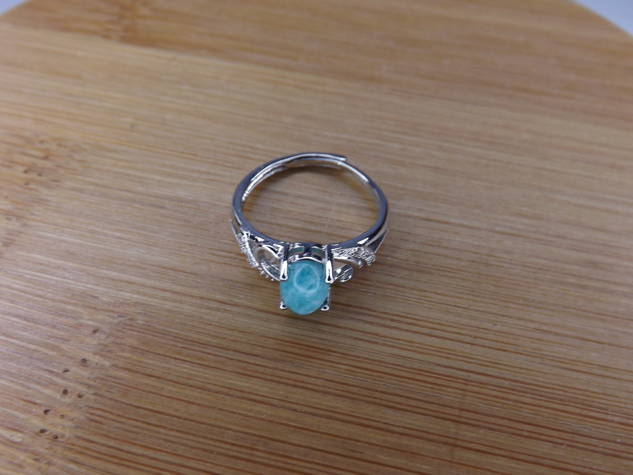 bague amazonite ovale avec métal argenté réglable