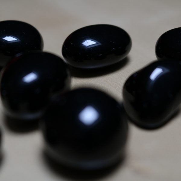 Pierre roulée en Obsidienne Noire qualité AA