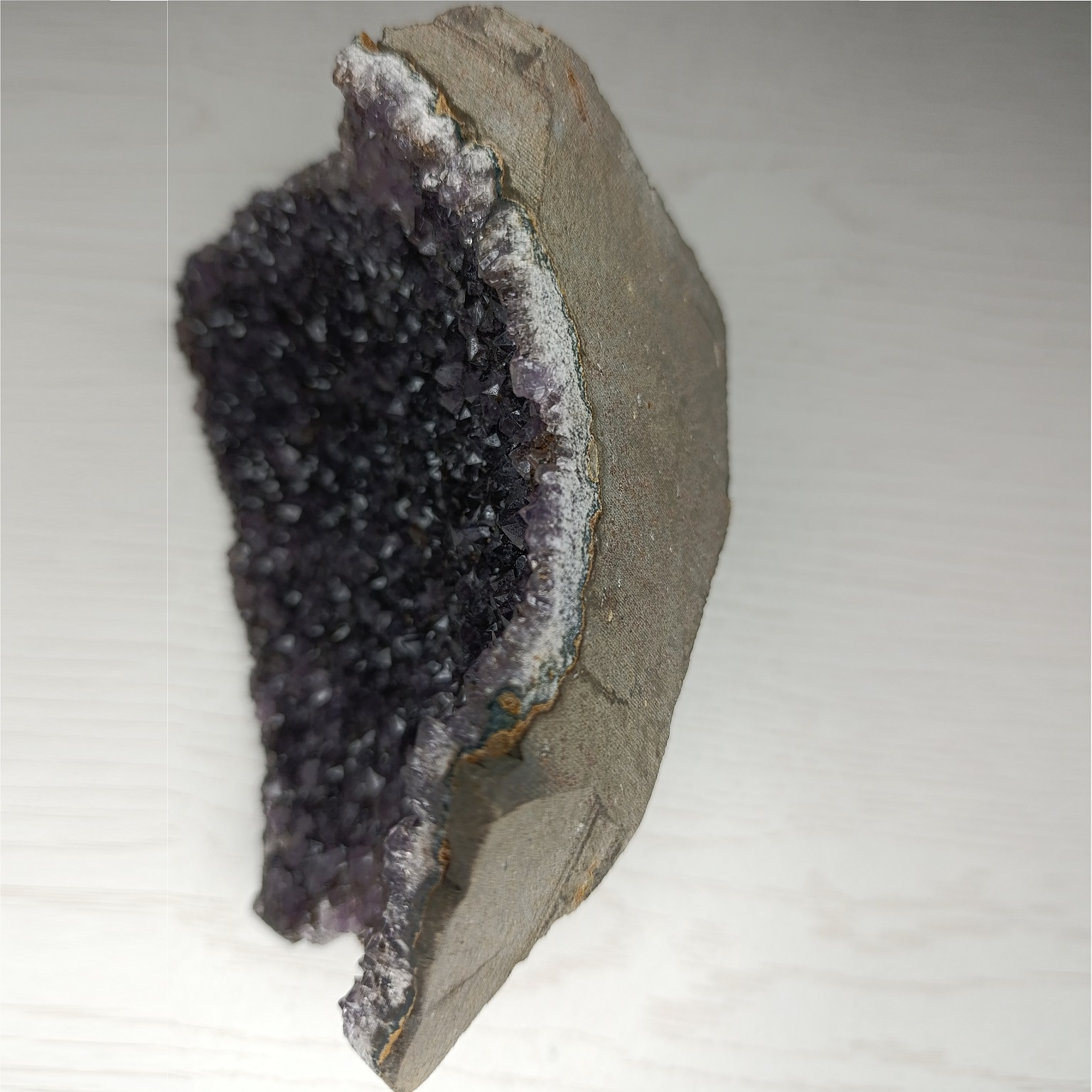 bloc en améthyste de Uruguay violet brut qualité A