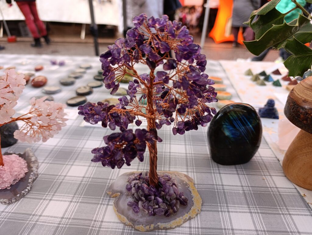 arbre en améthyste qualité A Brésil 150-200mm avec socle en agate