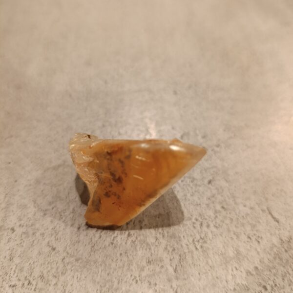 Pierre brute de collection: Calcite Orange Torcé-Viviers-en-Charnie, Mayenne, France