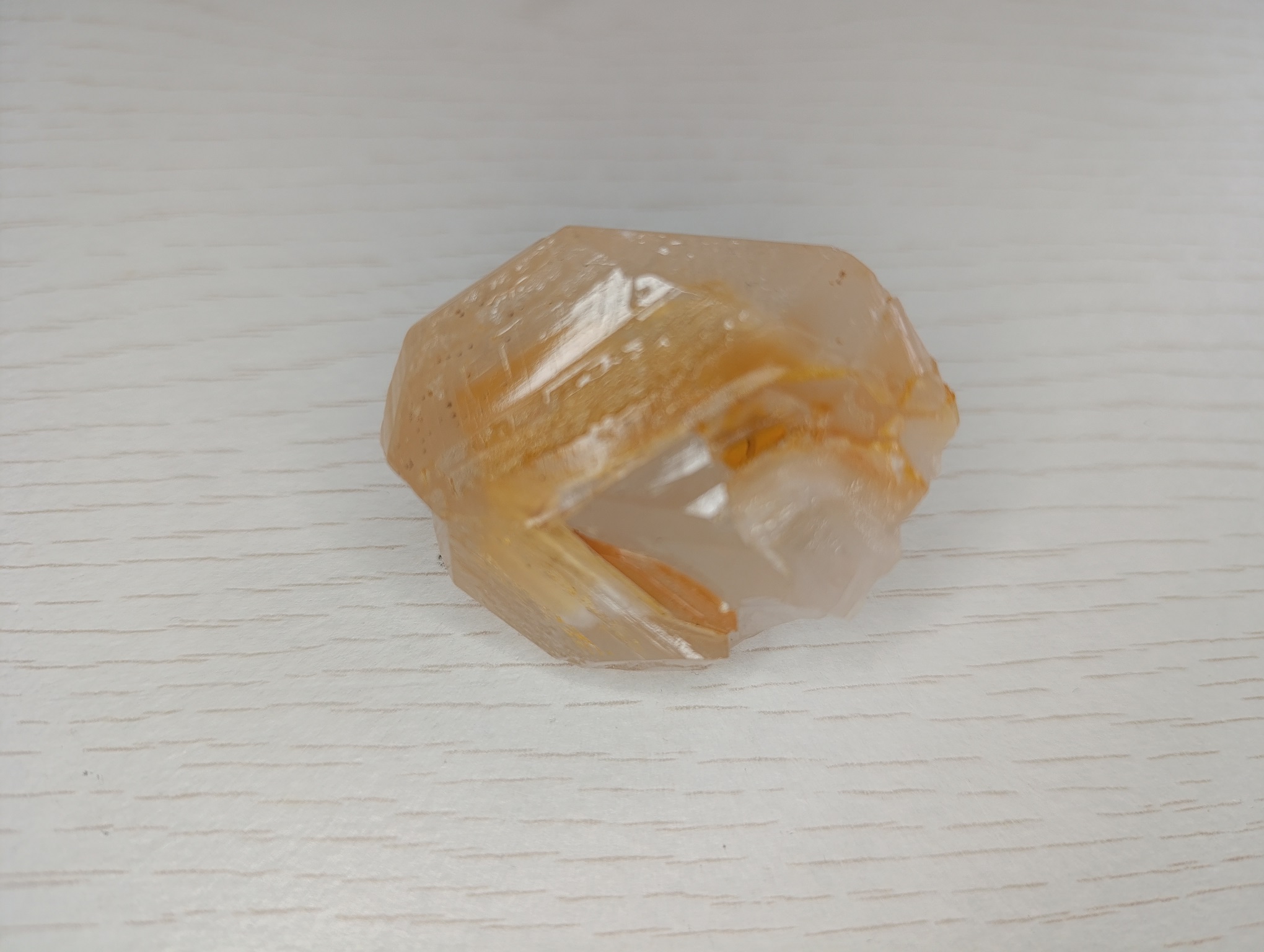 Calcite Orange Torcé-Viviers-en-Charnie, Mayenne, France