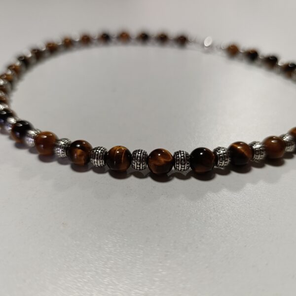 Collier en Oeil de tigre boule 8mm et alliage argenté