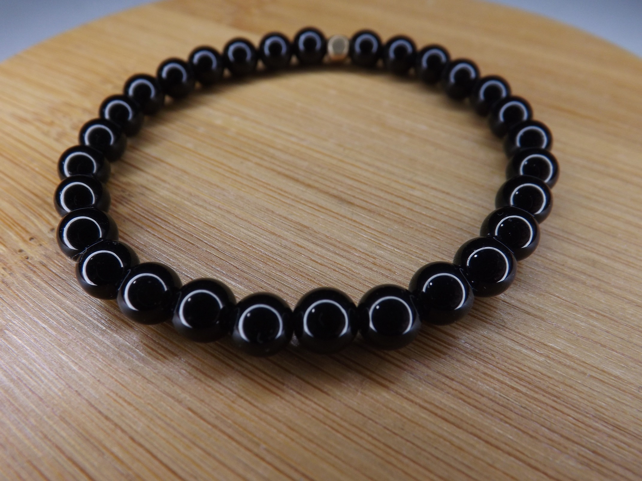 bracelet en agate noire ou onyx 6mm brillant