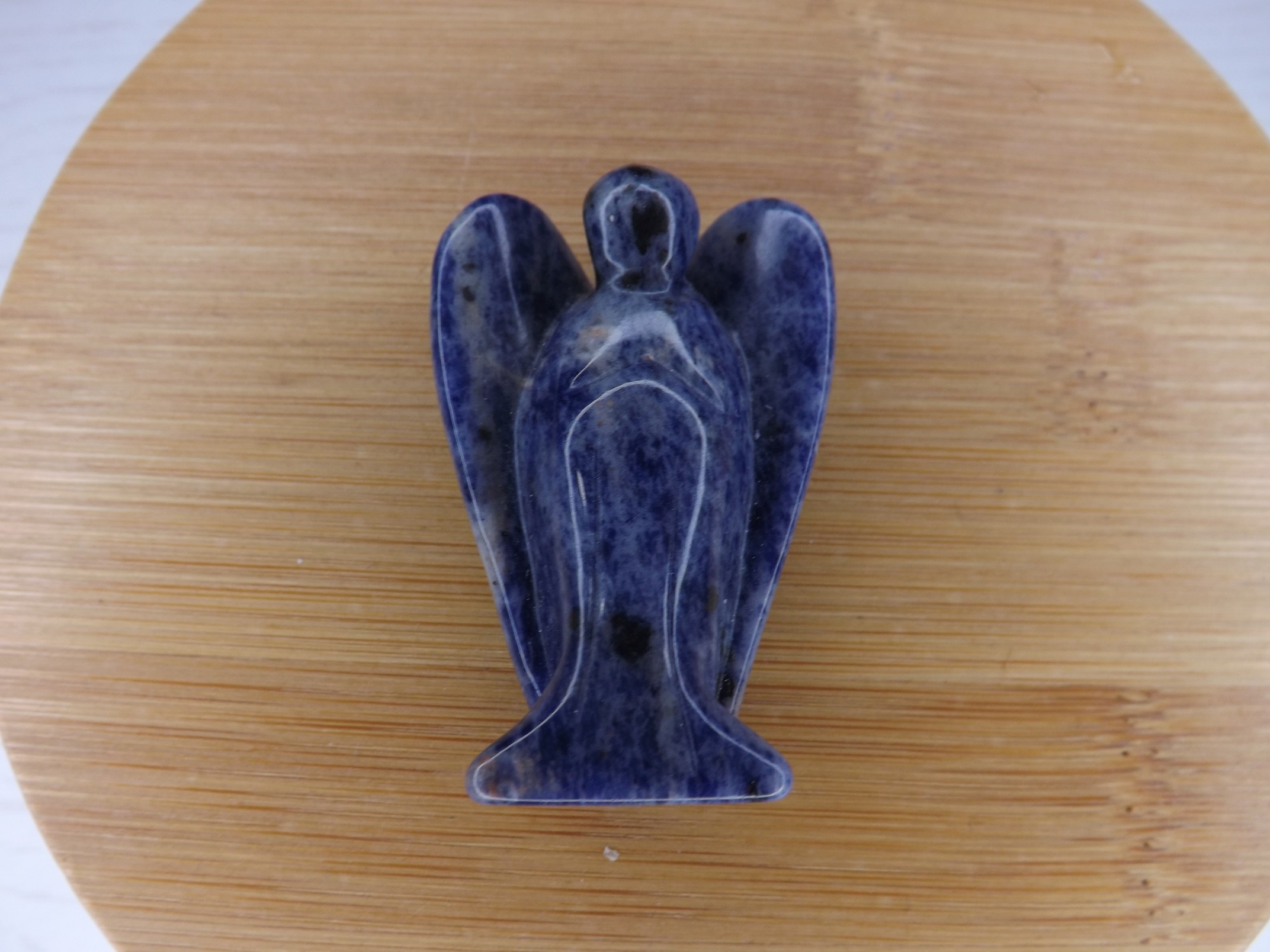 ange en sodalite bleu qualité A Brésil 50mm