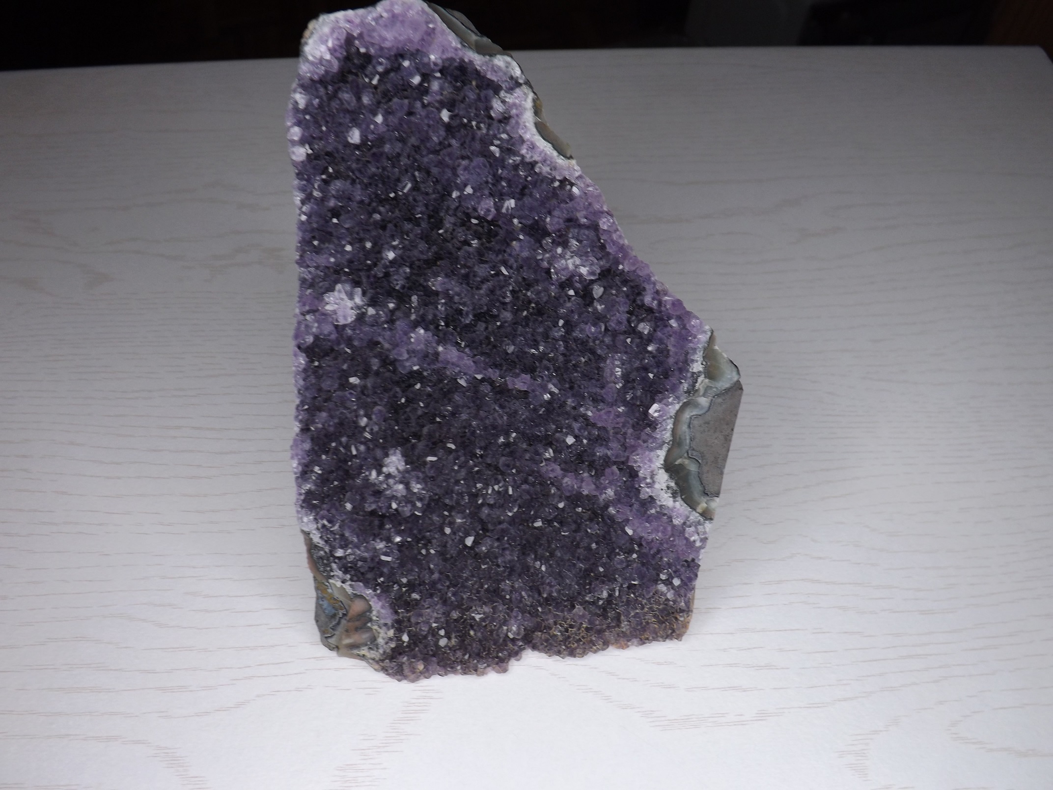 bloc en améthyste de Brésil violet brut qualité A