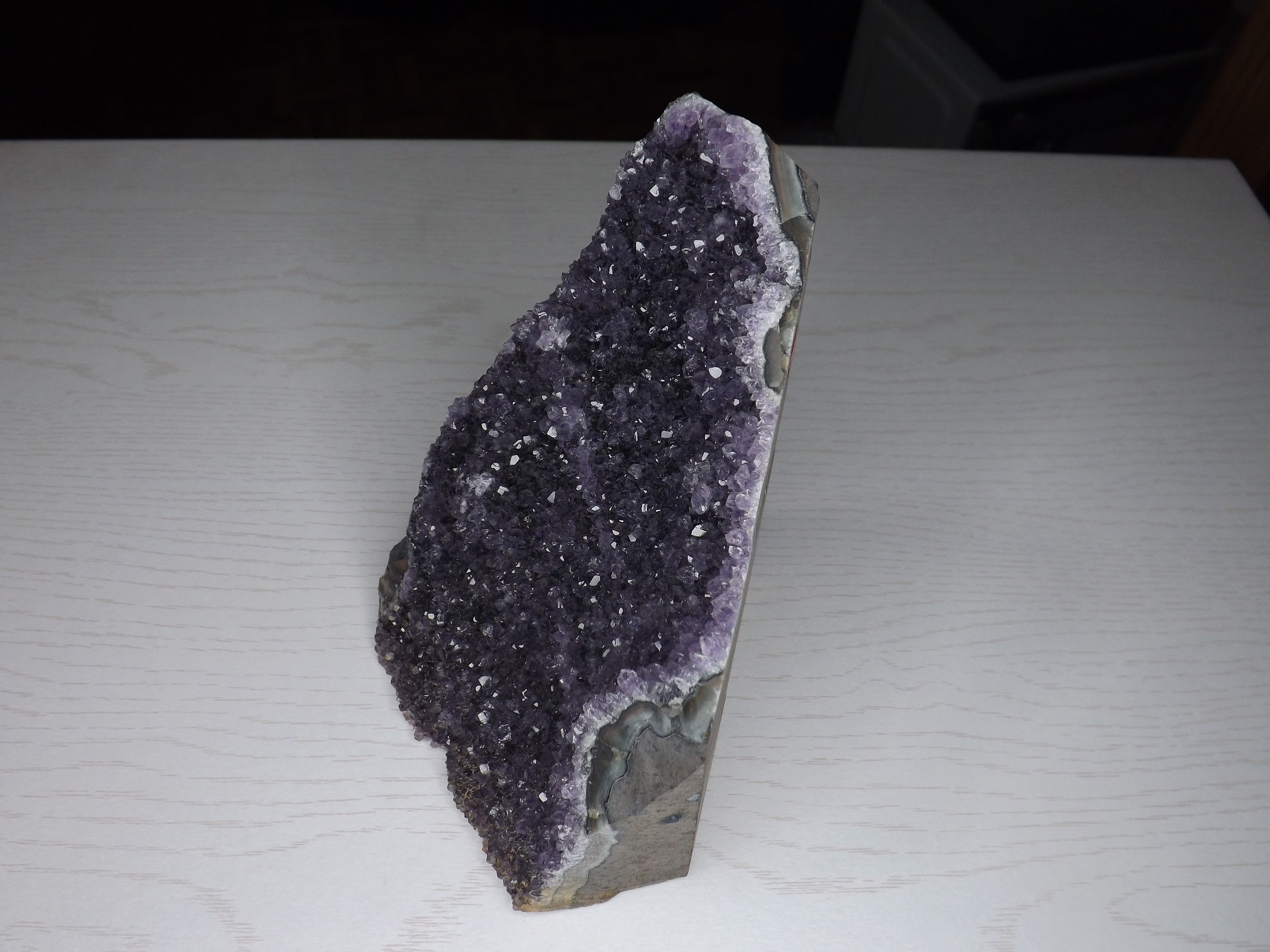 bloc en améthyste de Brésil violet brut qualité A