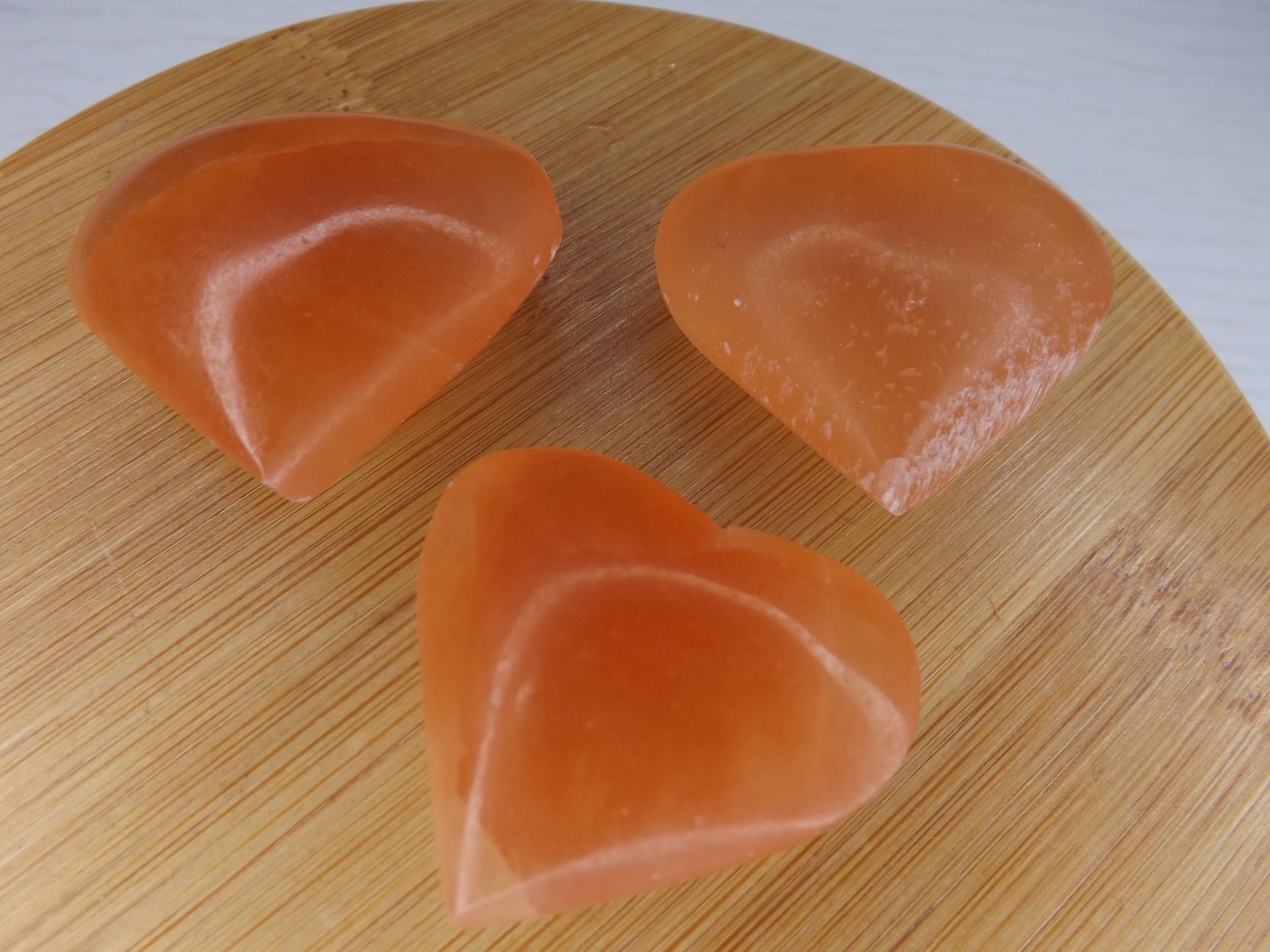 coeur en sélénite orange du Brésil, taille 35mm qualité A