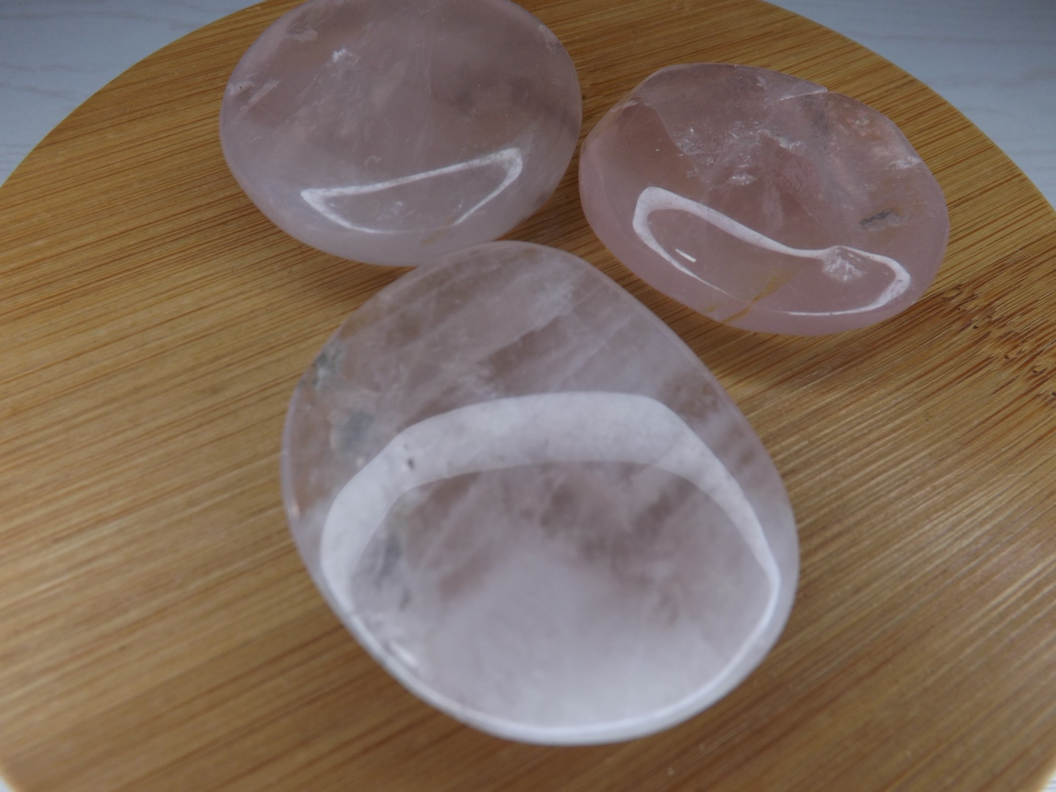 galet plat en quartz rose 30 a 50mm Brésil qualité A