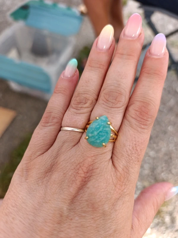 bague amazonite goutte avec métal doré réglable