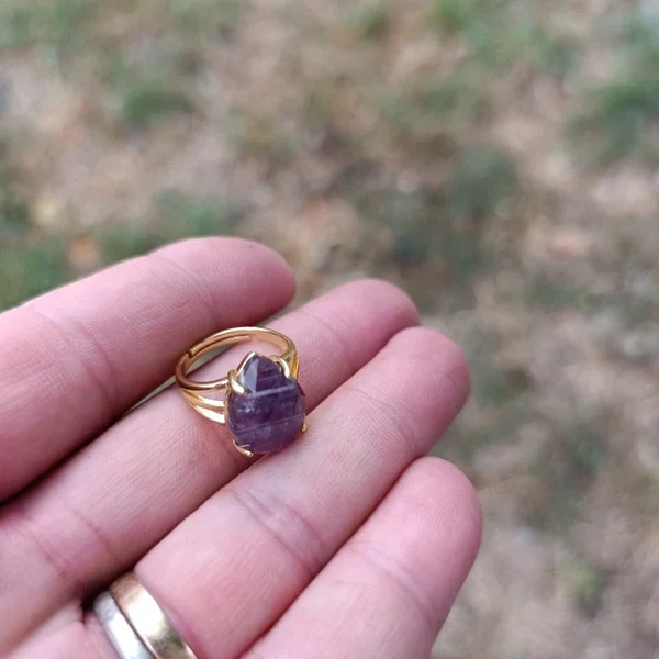 Bague forme goutte en Améthyste