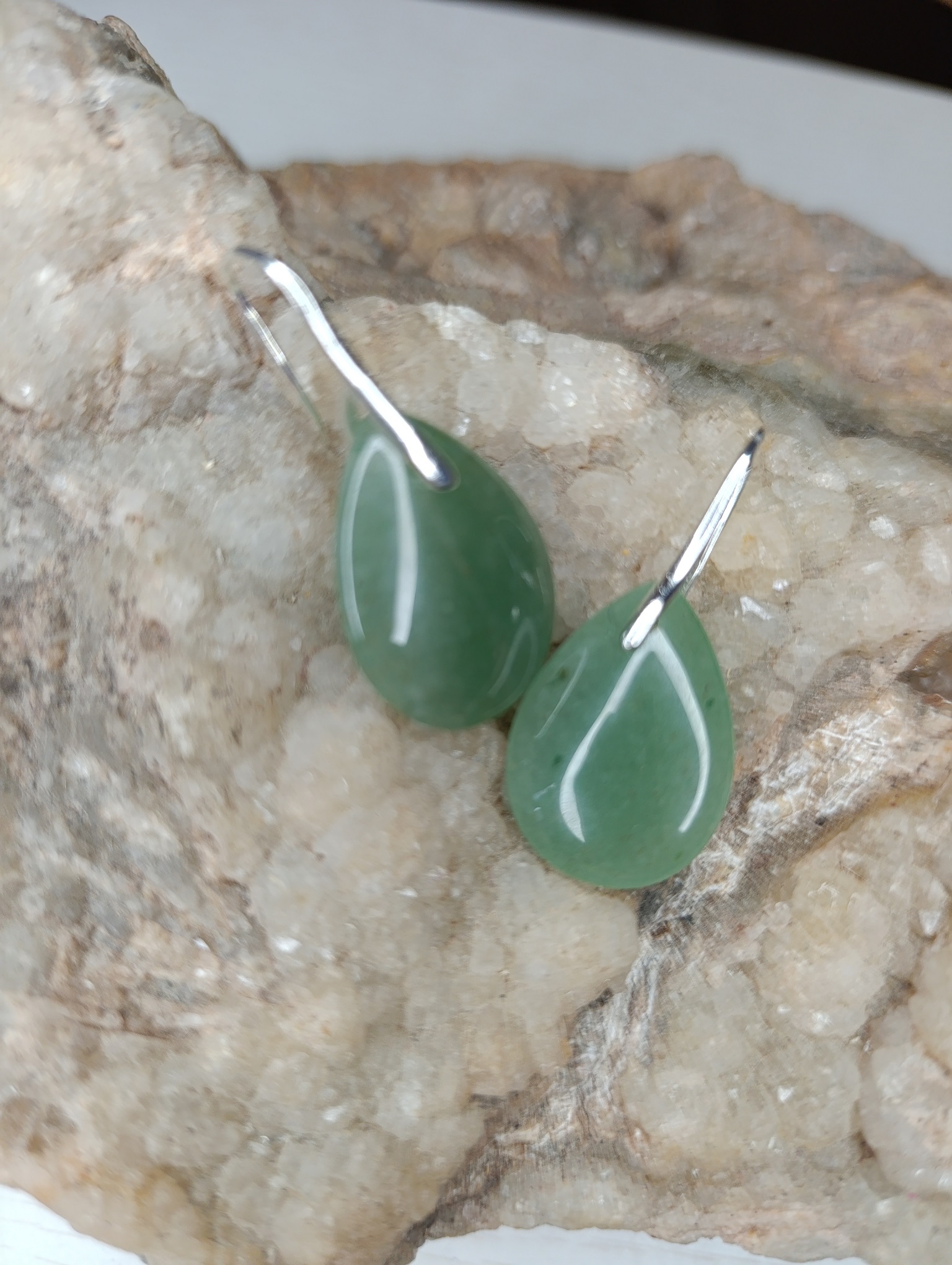 boucles oreilles larme aventurine verte laiton plaqué argent pendantes