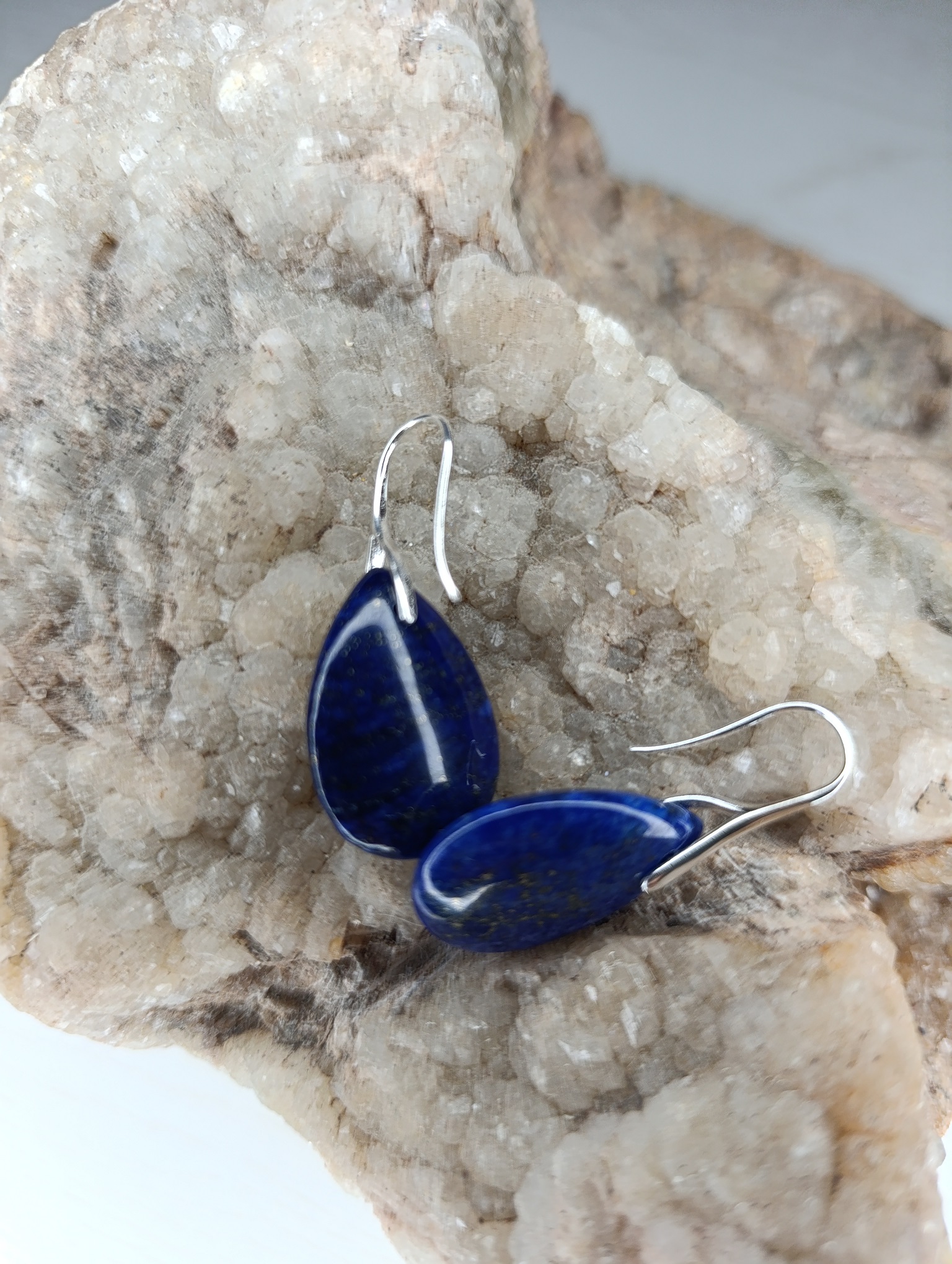 boucles d'oreilles en lapis lazuli bleu forme larme pierre naturelle pendantes laiton plaqué argent