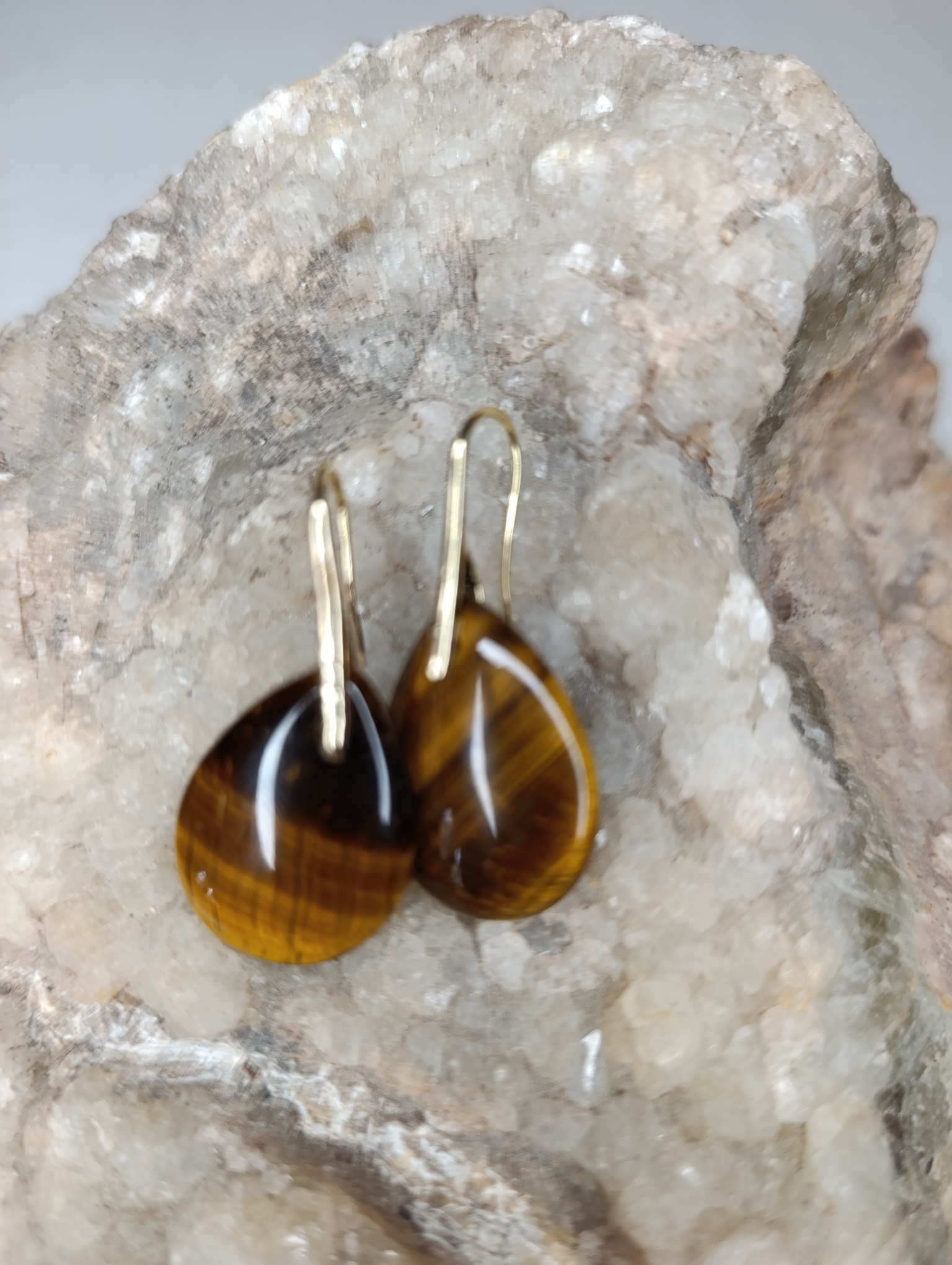 boucle oreille larme oeil de tigre pierre naturelle pendantes laiton plaqué or