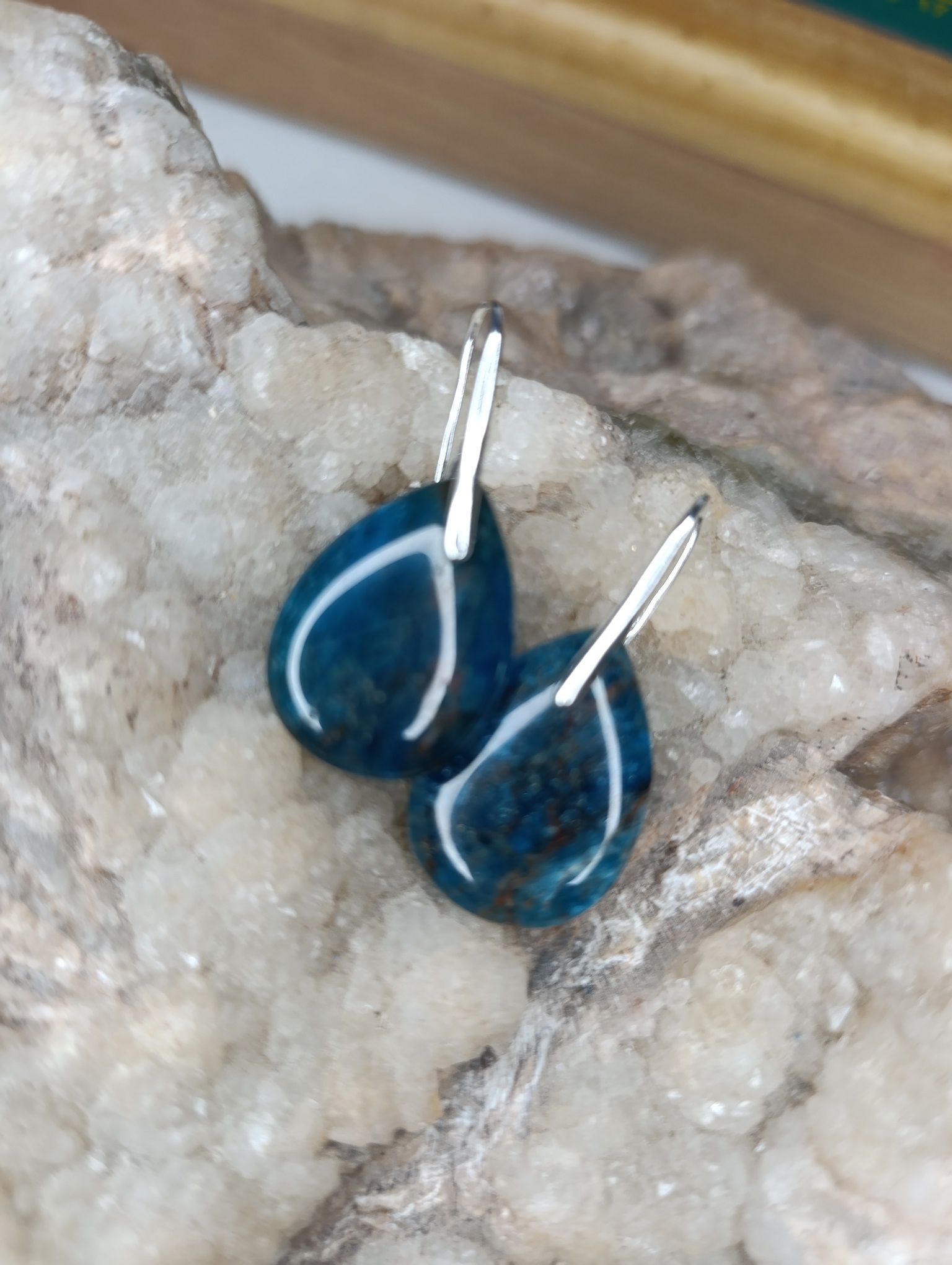 boucles d'oreilles en apatite de Madagascar forme larme pierre naturelle pendantes laiton plaqué argent