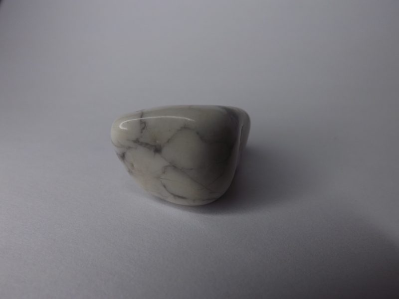 Howlite-2